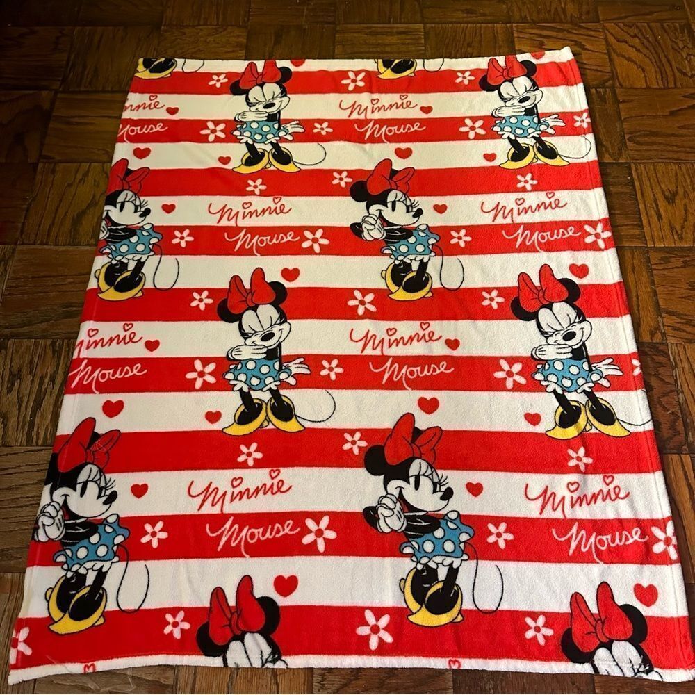 Disney Minnie Mouse Fleece Blanket 44” x 54”